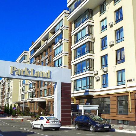 Flatservice Затишні Та Просторі Апартаменти В Жк Parklend 基輔 外观 照片